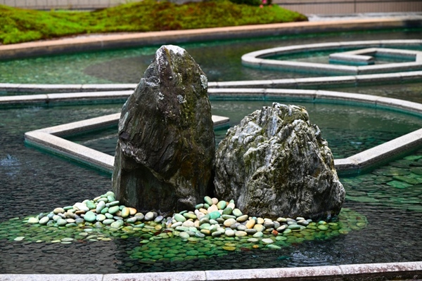 Gros plan sur Mirei Shigemori, ou comment réinventer le jardin japonais ancestral