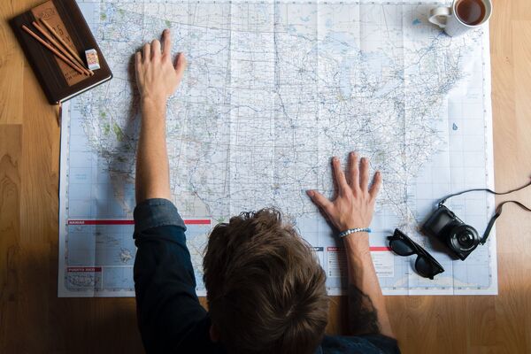 voyager en toute sécurité avec un guide